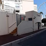 Le Reve Port La Madrague Cap D Appartamento *